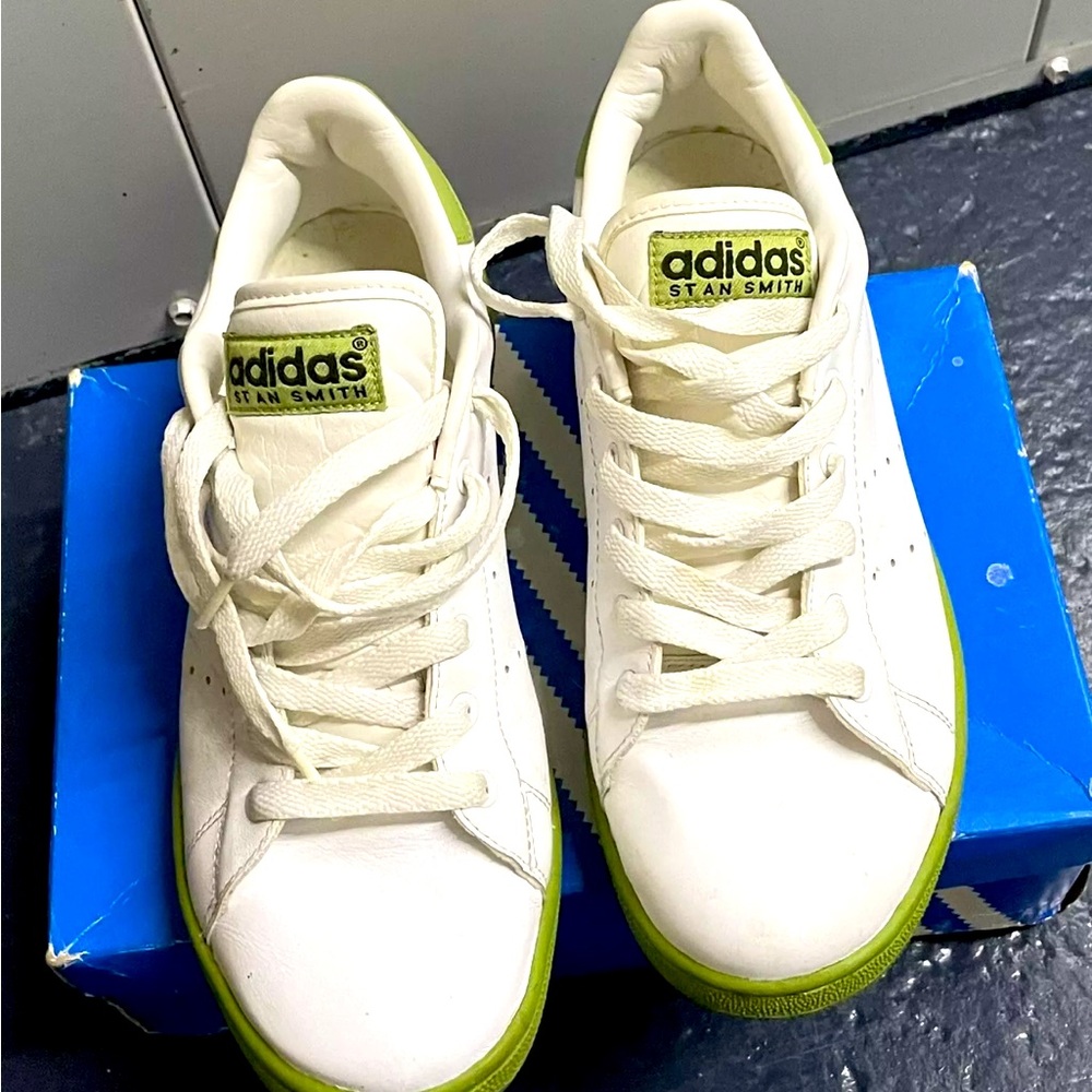 Size 5.5 - adidas Stan Smith White Green